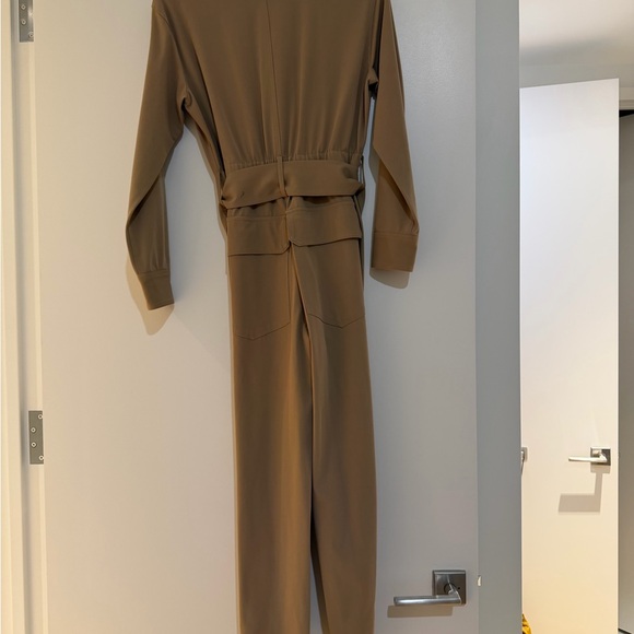 Zara Women's Beige Jumpsuit - Picture 4 of 6